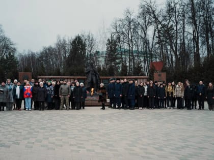 Партийцы организовали памятный митинг