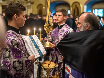 В Академии прошли богослужения Усекновения главы Иоанна Предтечи