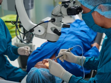 В Петербурге офтальмологи сделают блокадникам и ветеранам 60 операций за день