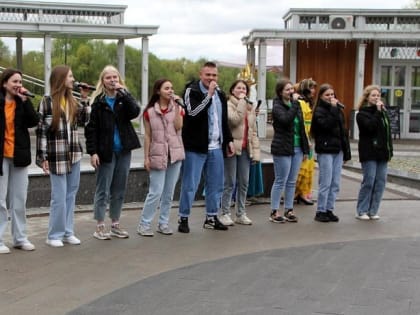 В парке усадьбы Кривякино в Воскресенске  открыли фонтан по имени "Счастье"