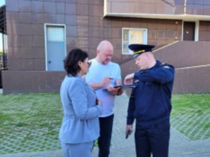 Дворы Лобни готовят к лету