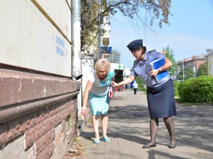 В Электростали прошел рейд по территориям, прилегающим к городским предприятиям торговли