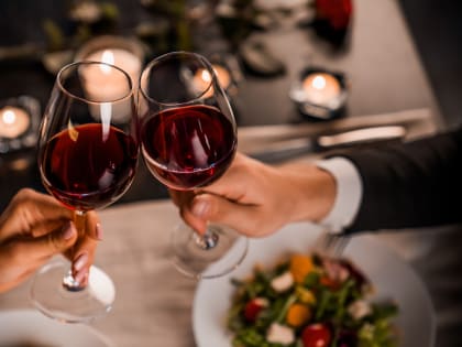 Гастроэнтеролог Сумарокова рассказала о пользе некоторых видов алкоголя