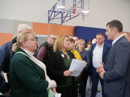 Владимир Волков ответил на вопросы жителей Люберец во время встречи