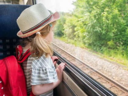 Дети в возрасте до 7 лет пользуются правом бесплатного проезда в пригородном железнодорожном транспорте