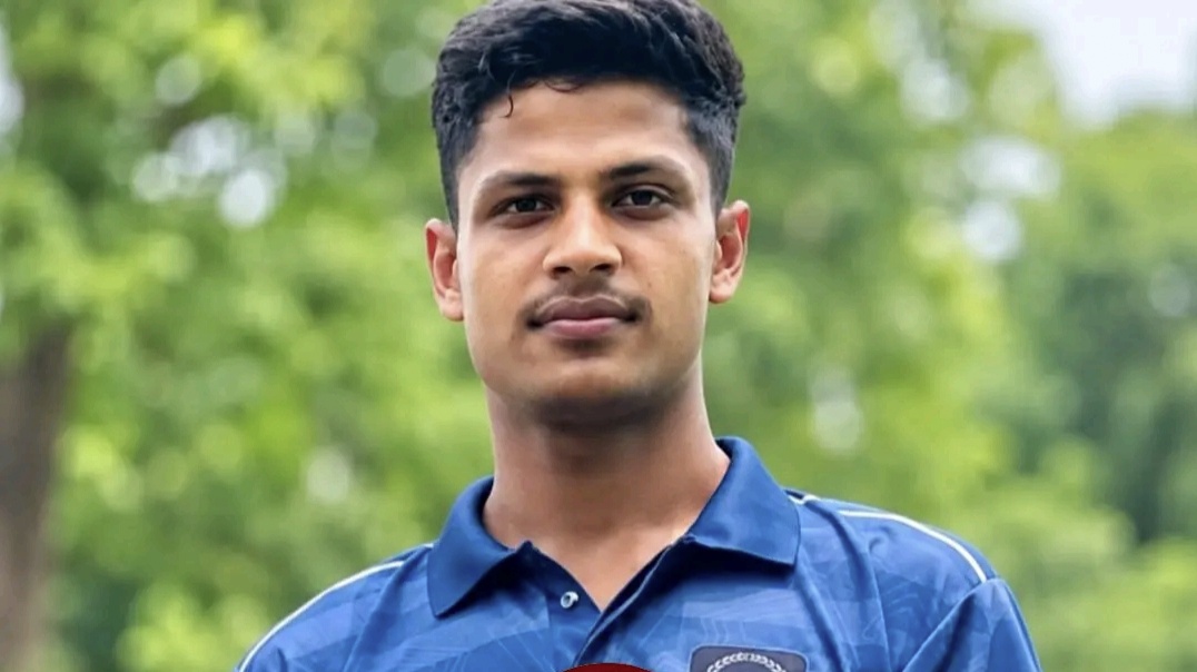 নীলফামারীর ডোমারে সড়ক দু'র্ঘটনায় আশিক মিয়া (১৬) নামে এক স্কুল-ছাত্রের মর্মান্তিক মৃত্যু হয়েছে