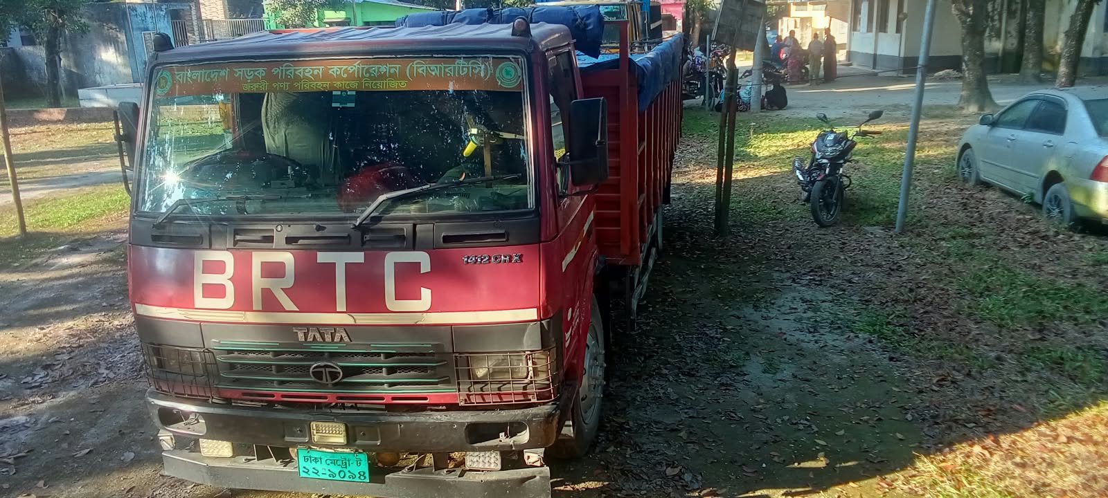 ডিমলায় অবৈধ পাথর বোঝাই ট্রাক জব্দ, মামলায় মূল হোতার নাম না থাকায় জনমনে উদ্বেগ