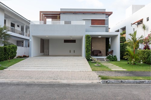 Casa de Alto Padrão à Venda – Ampla, Confortável e Pronta para Morar