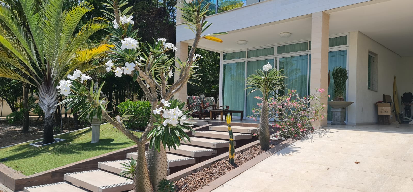 Casa de Alto Padrão no Bougainville – Portal do Sol