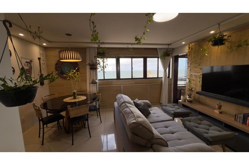 Apartamento à venda – Frente ao Mar, Intermares