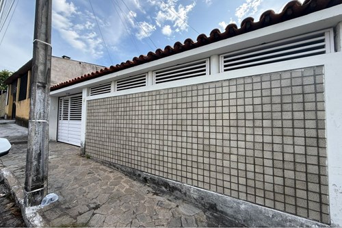 Casa à Venda no Bairro João Agripino