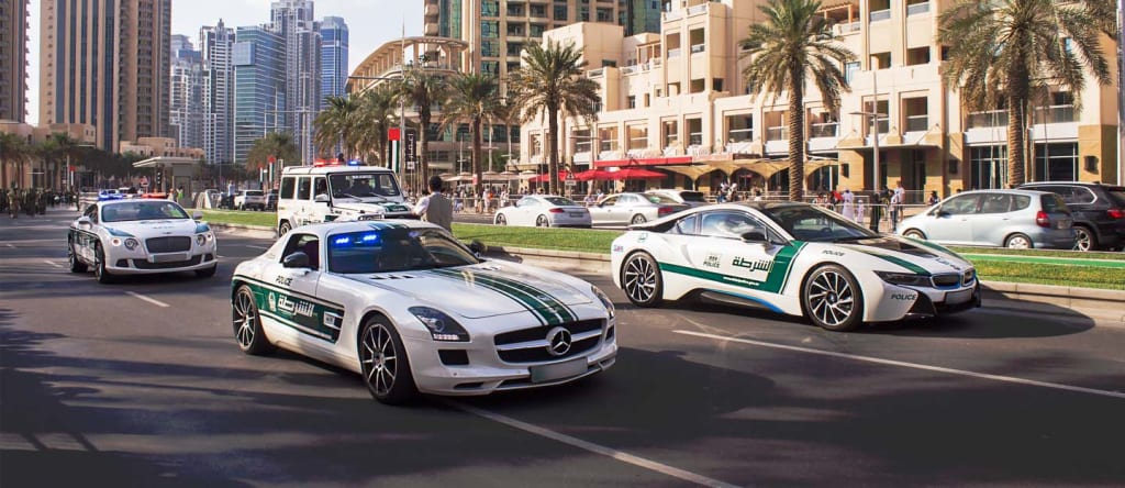 High-Impact Fleet Branding in Dubai: From Emirates Airlines to Careem Cars dubai police fleet branding
