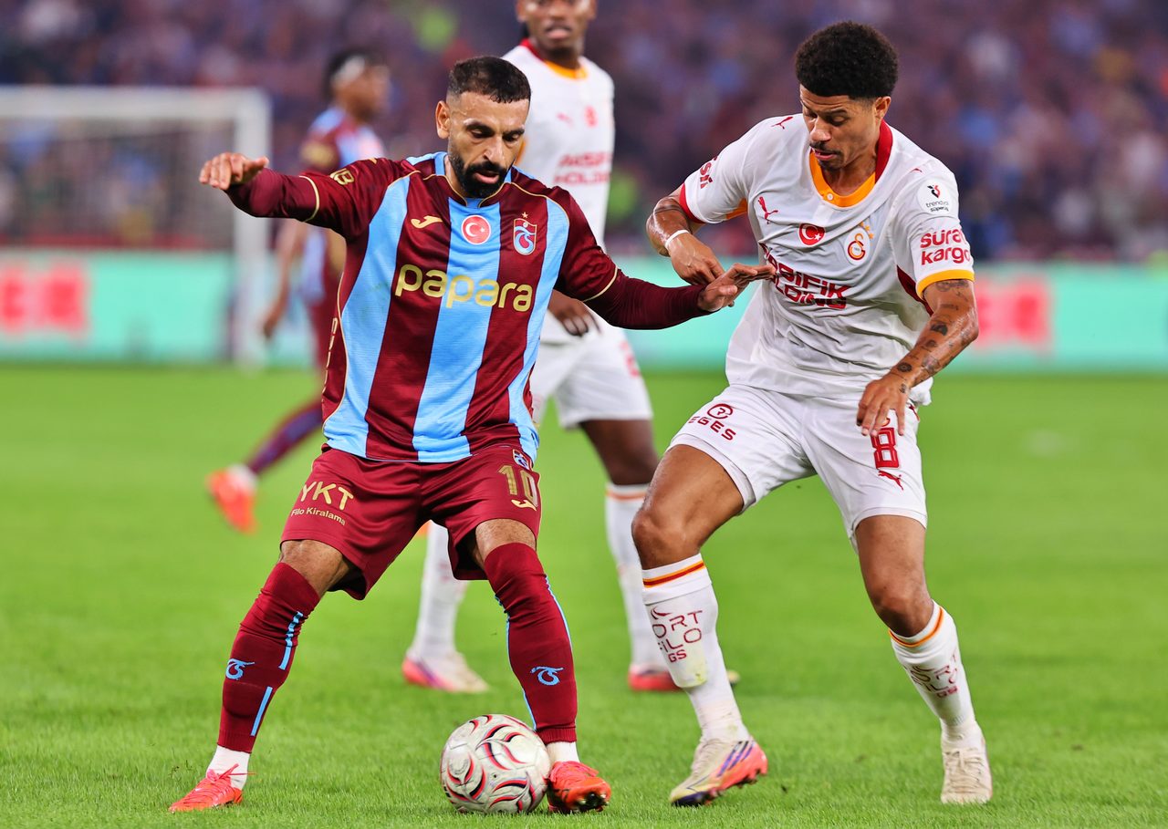 Trabzonspor, Galatasaray Karşısında İlk Yarıda Farklı Önde