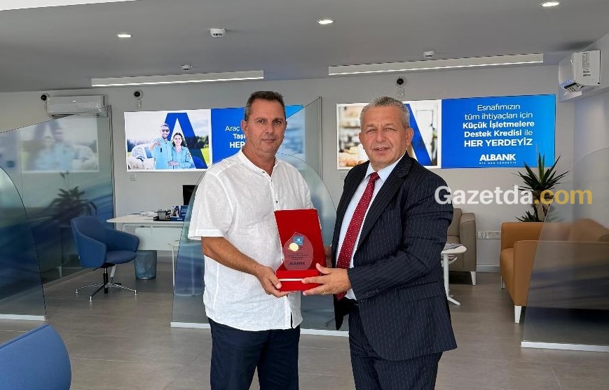 ALBANK’ın büyüme gücüne plaket ödülü