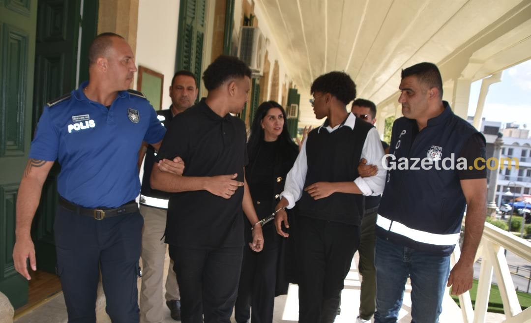 Uyuşturucu tacirlerine toplam 5 buçuk yıl hapis