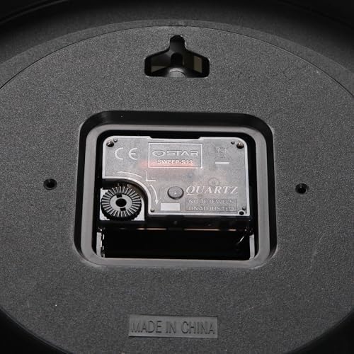 Vue 4 de Versa Raven Horloge Murale