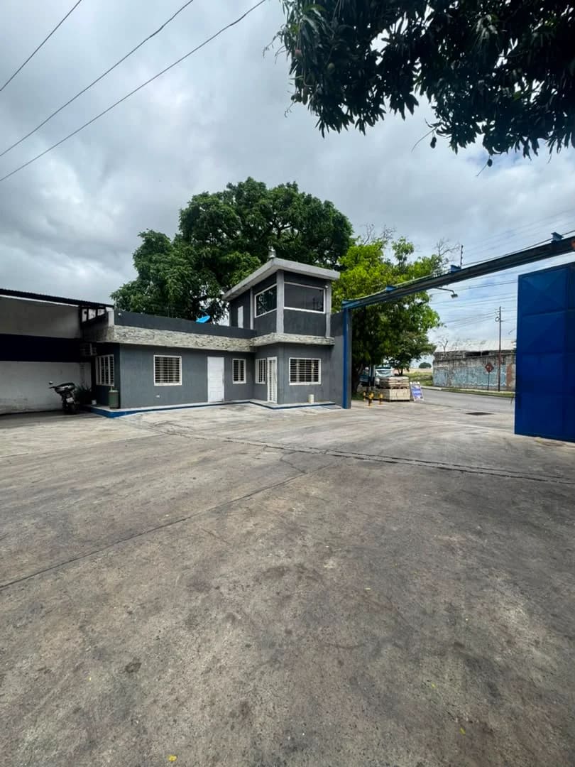 Foto 5 de Galpón industrial en venta 2.700mtd