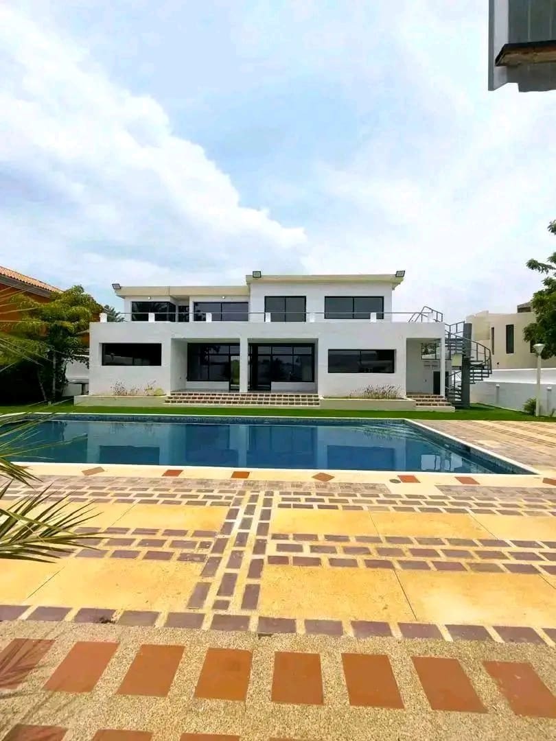 Foto 5 de VENDO VILLA EN CAMPO DE GOLF CR LAS VILLA SOLO CLIENTES