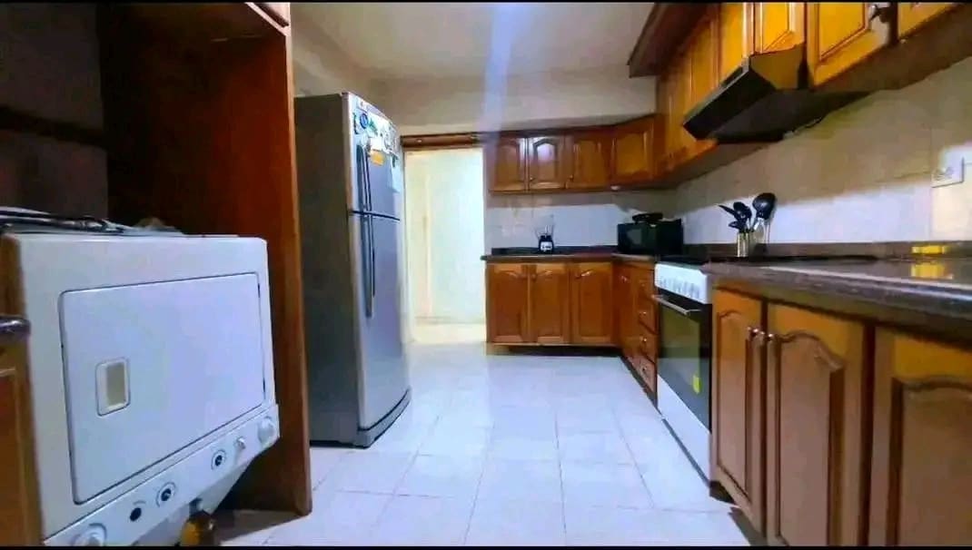 Foto 3 de Vendo apartamento Av Bolivar de PLC, NEGOCIABLE Solo clientes