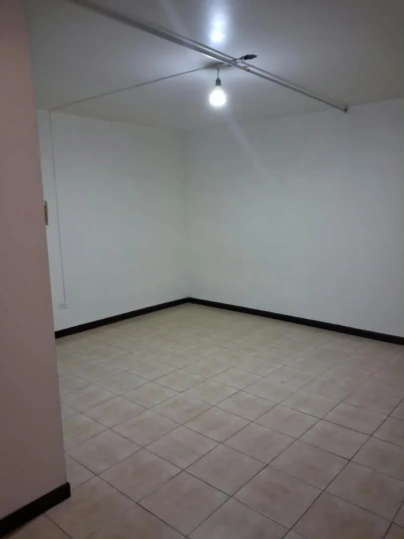 Foto 3 de Alquiler de Amplia Habitación