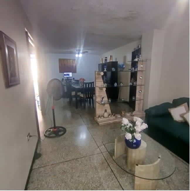 Casa en venta en Valencia (Urbanizacion La Esmeralda), foto 2 de 12