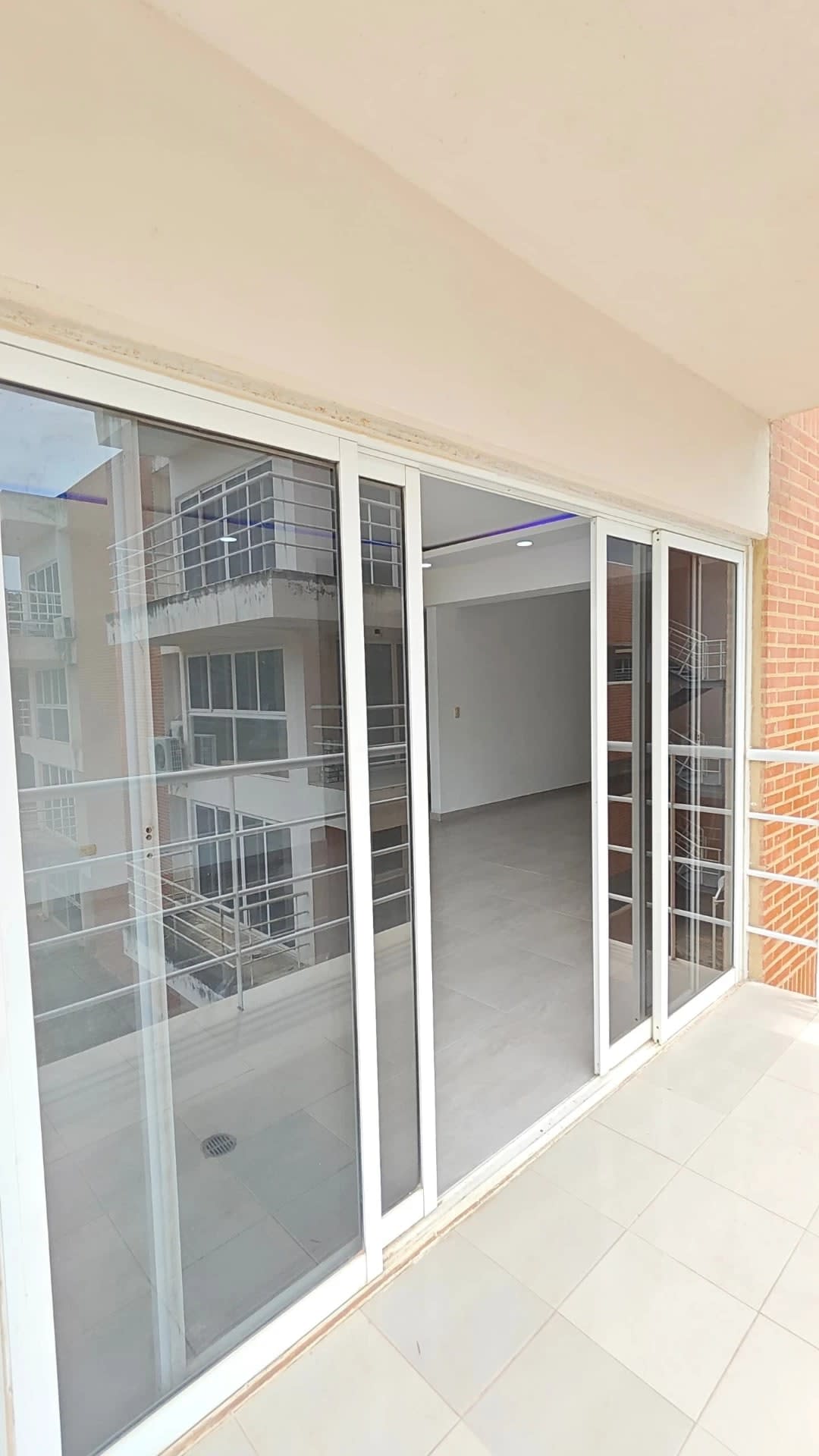 Apartamento en venta en Guatire, foto 3 de 12