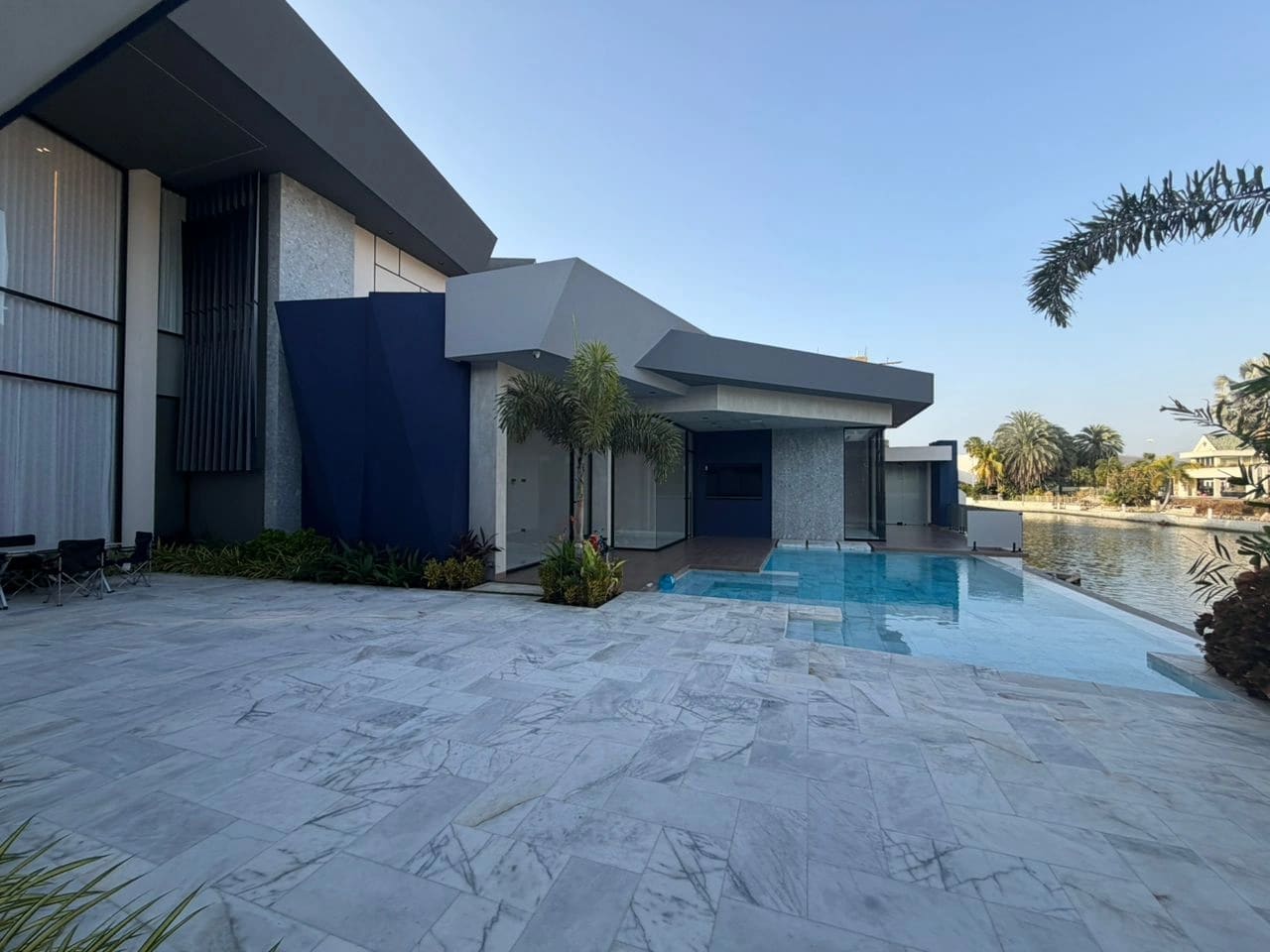 Casa en venta en Lechería (Las villas), foto 2 de 6