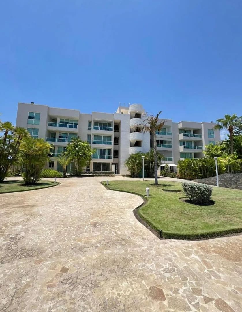 Apartamento en venta en Lechería (Carenero Yacth  Club), foto 2 de 12