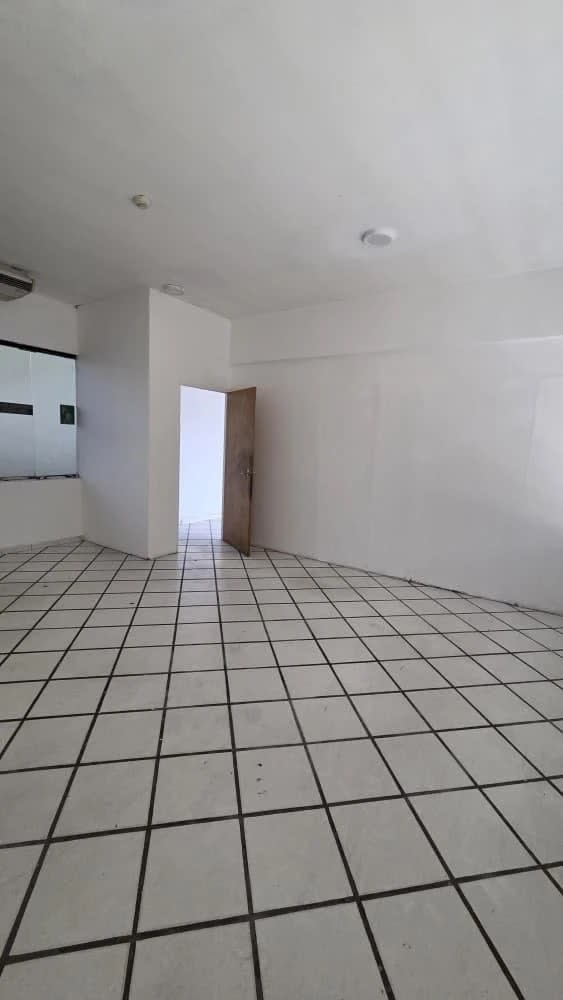 Local comercial en alquiler en Valencia (Zona Industrial Castillito), foto 3 de 7