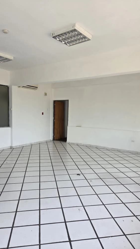 Local comercial en alquiler en Valencia (ZONA Industrial Castillito), foto 4 de 6