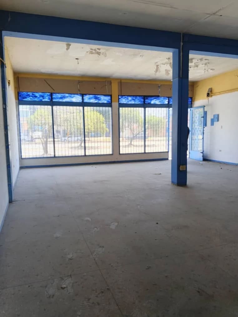 Local comercial en venta en Valencia (Urbanización Michelena), foto 4 de 12