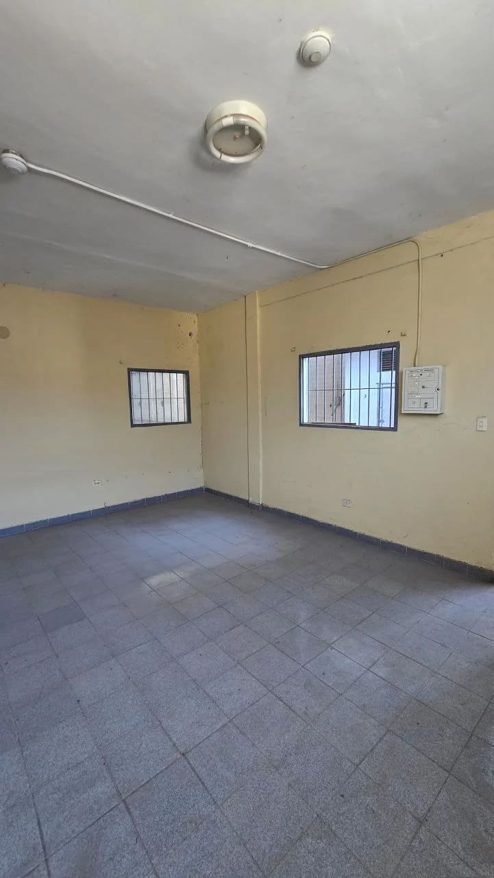 Local comercial en alquiler en Valencia (Zona Industrial La Guacamaya), foto 4 de 6