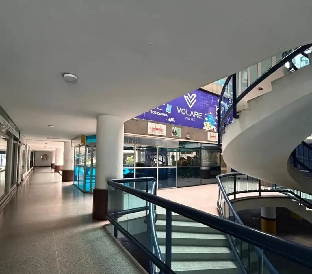 Local comercial en venta en Valencia (Av bolivar), foto 2 de 8
