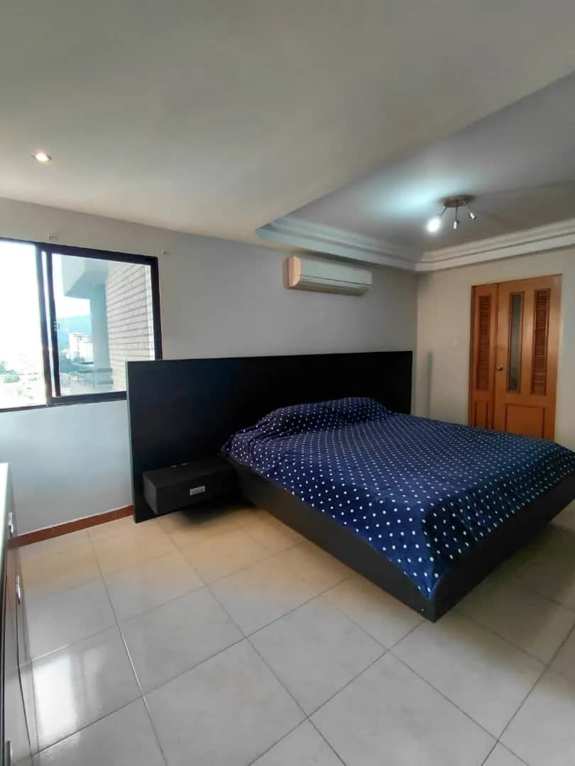Apartamento en venta en Valencia (Las chimeneas), foto 2 de 8