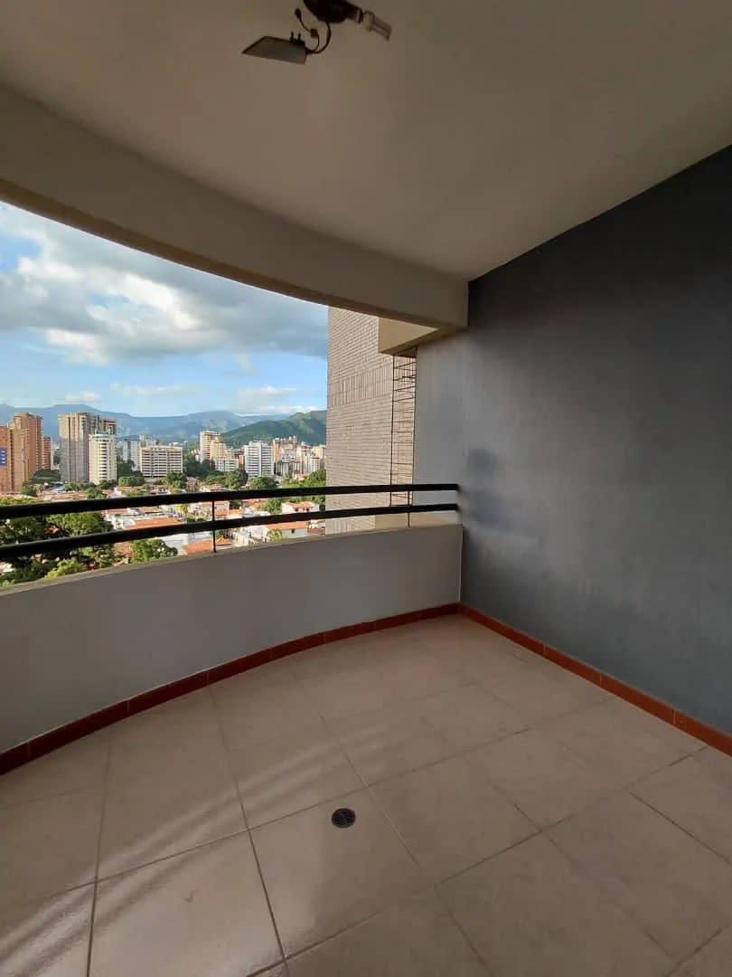 Apartamento en venta en Valencia (Las chimeneas), foto 4 de 8