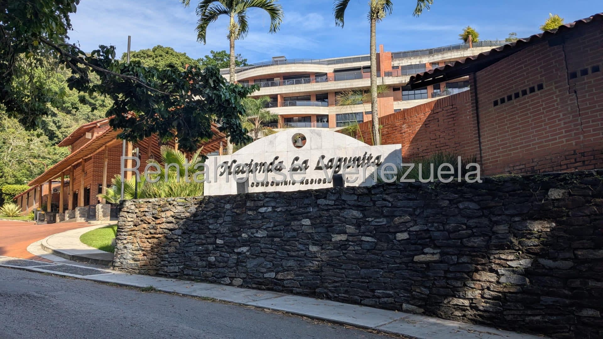 Apartamento en venta en Caracas (La Lagunita Country Club), foto 2 de 12