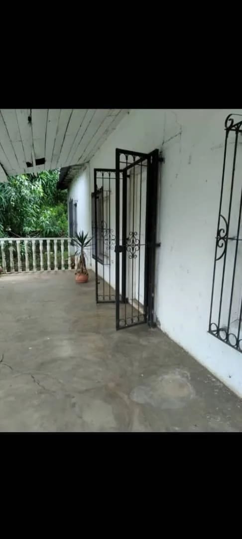 Casa en venta en Aroa, foto 2 de 7
