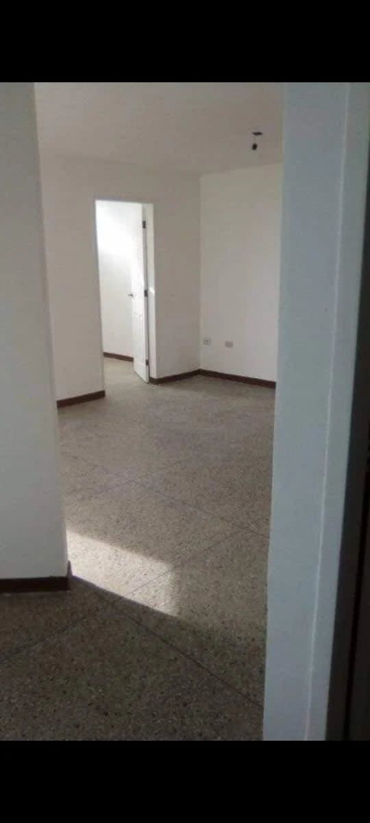 Apartamento en venta en Porlamar (Avenida 4 de mayo), foto 4 de 6