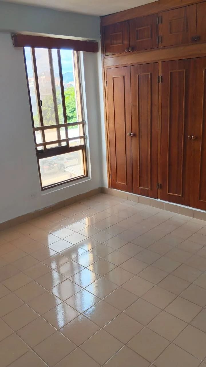 Apartamento en venta en Valencia (Av. Cuatricentenario los Nísperos.), foto 5 de 8