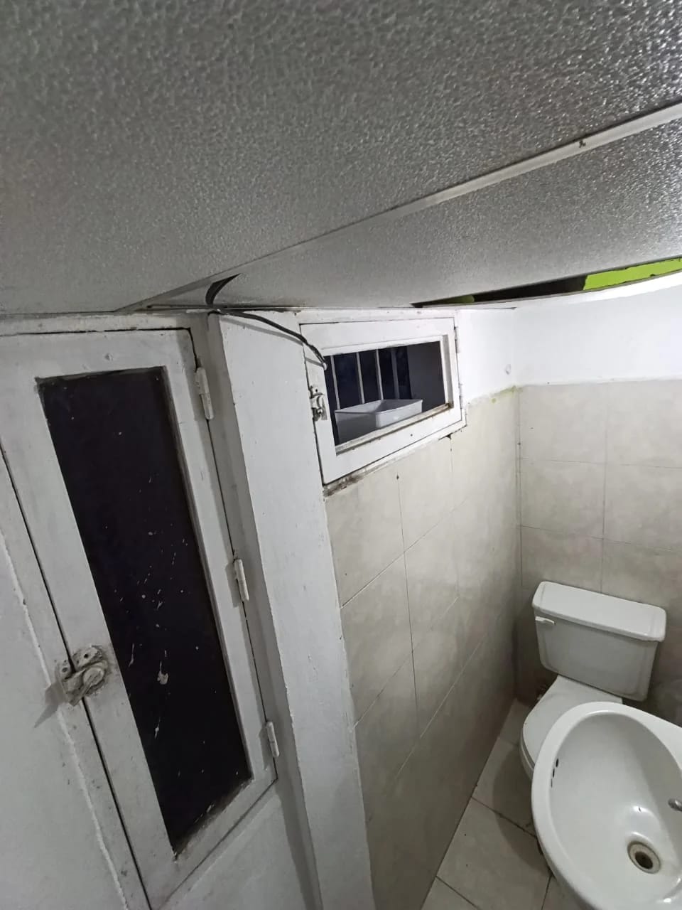 Local comercial en alquiler en Valencia (Urbanizacion La Esmeralda), foto 3 de 4