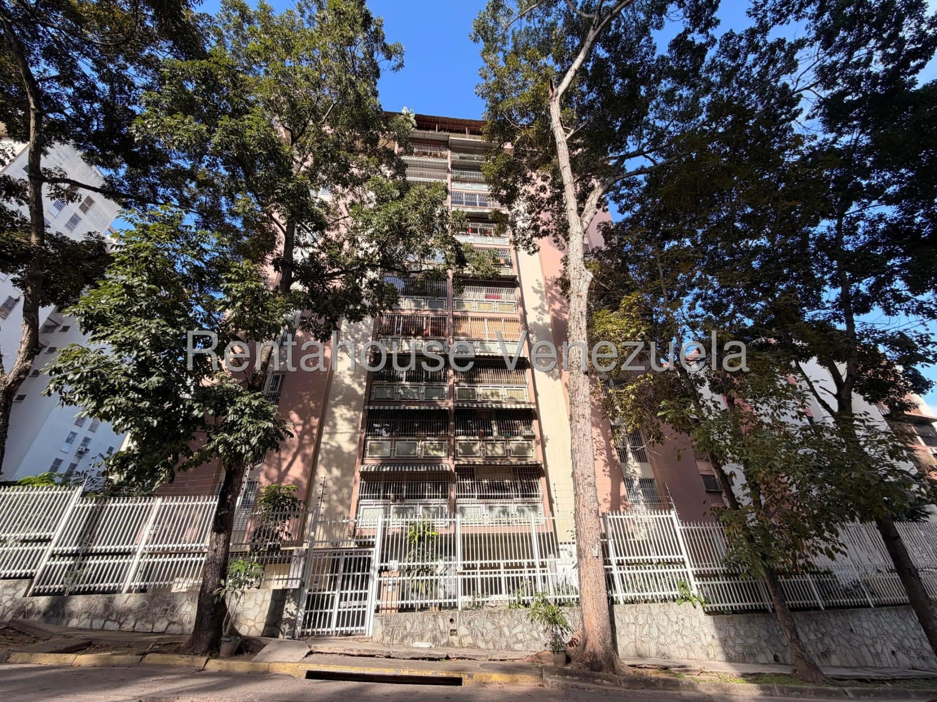 Apartamento en venta en Caracas (La Urbina), foto 1 de 12