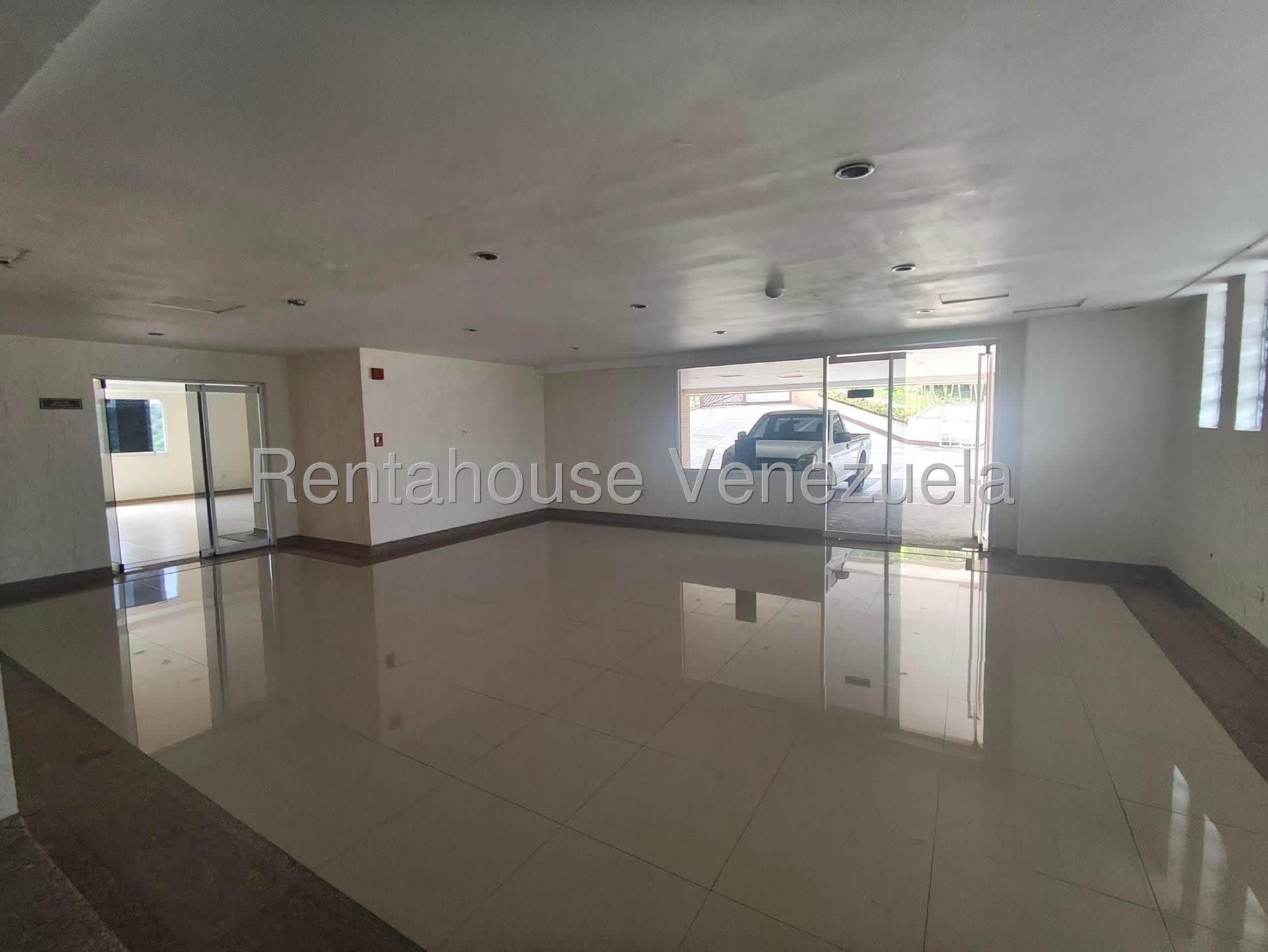 Apartamento en venta en Caracas (La Lagunita Country Club), foto 5 de 12