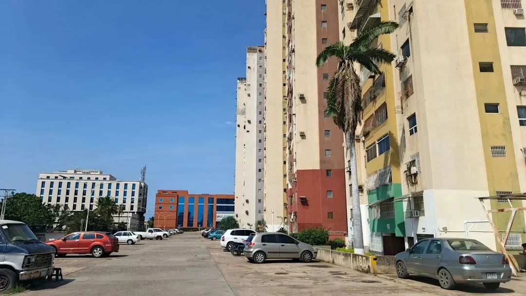 Apartamento en venta en Lechería, foto 3 de 12