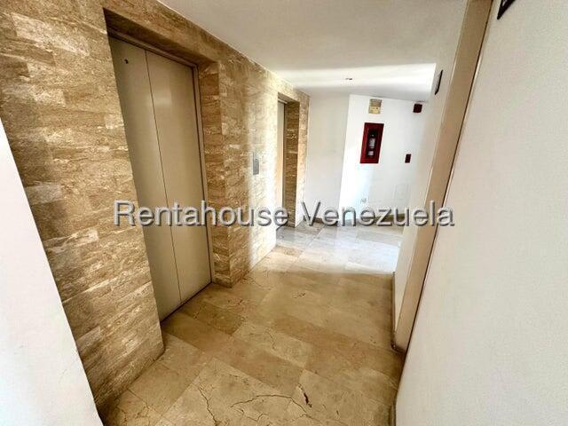 Apartamento en alquiler en Caracas (El Rosal), foto 2 de 12