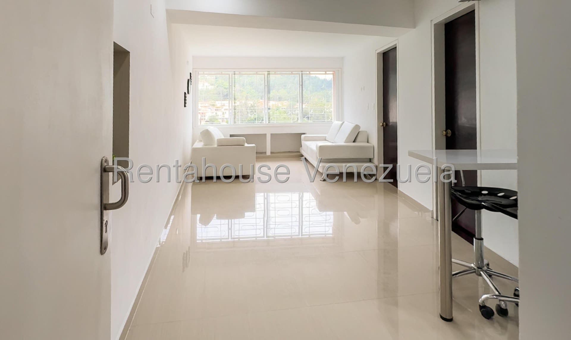 Apartamento en alquiler en Caracas (El Cigarral), foto 2 de 12
