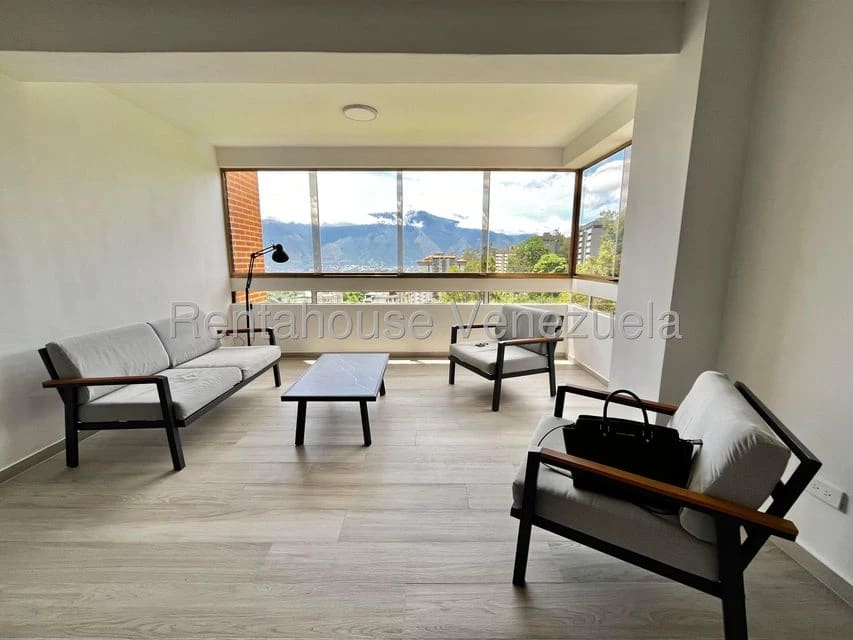 Apartamento en venta en Caracas (Los Naranjos del Cafetal), foto 2 de 9