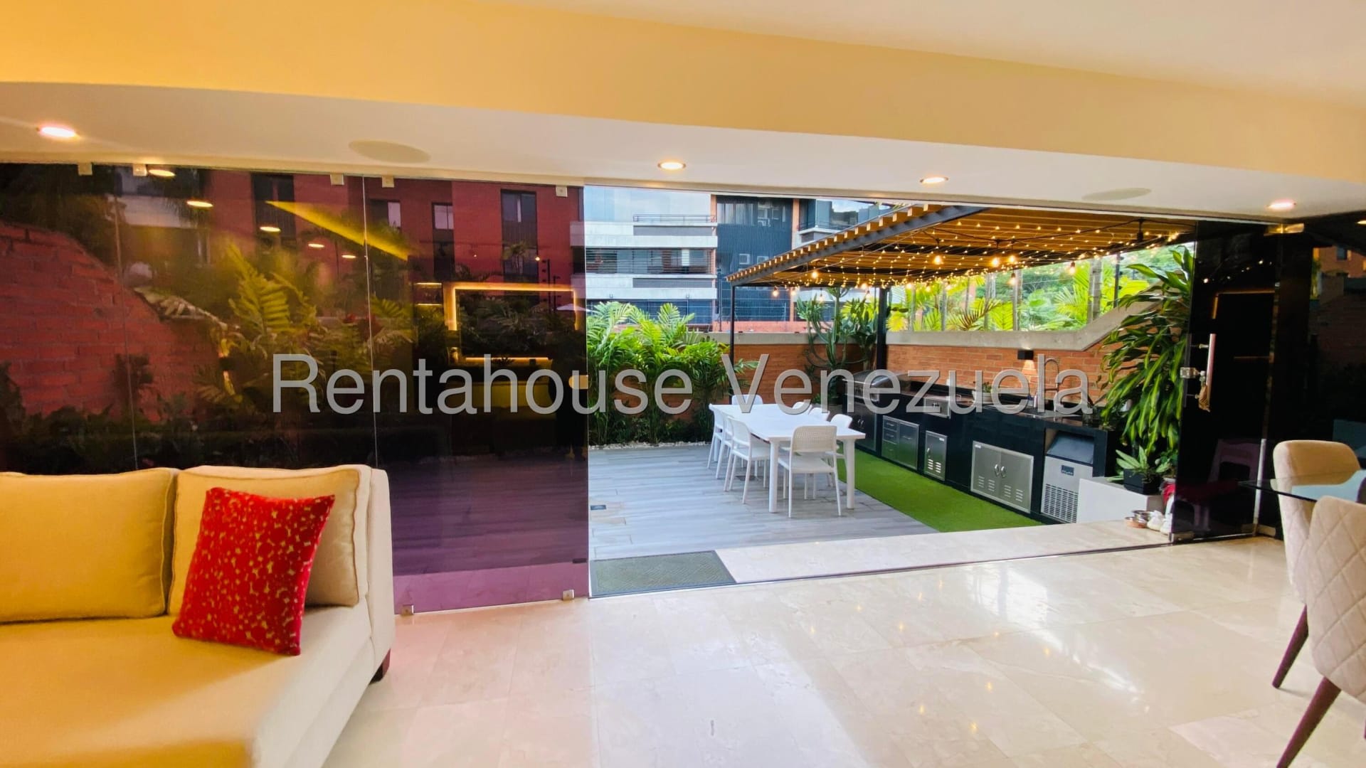 Apartamento en venta en Caracas (La Bonita), foto 2 de 12