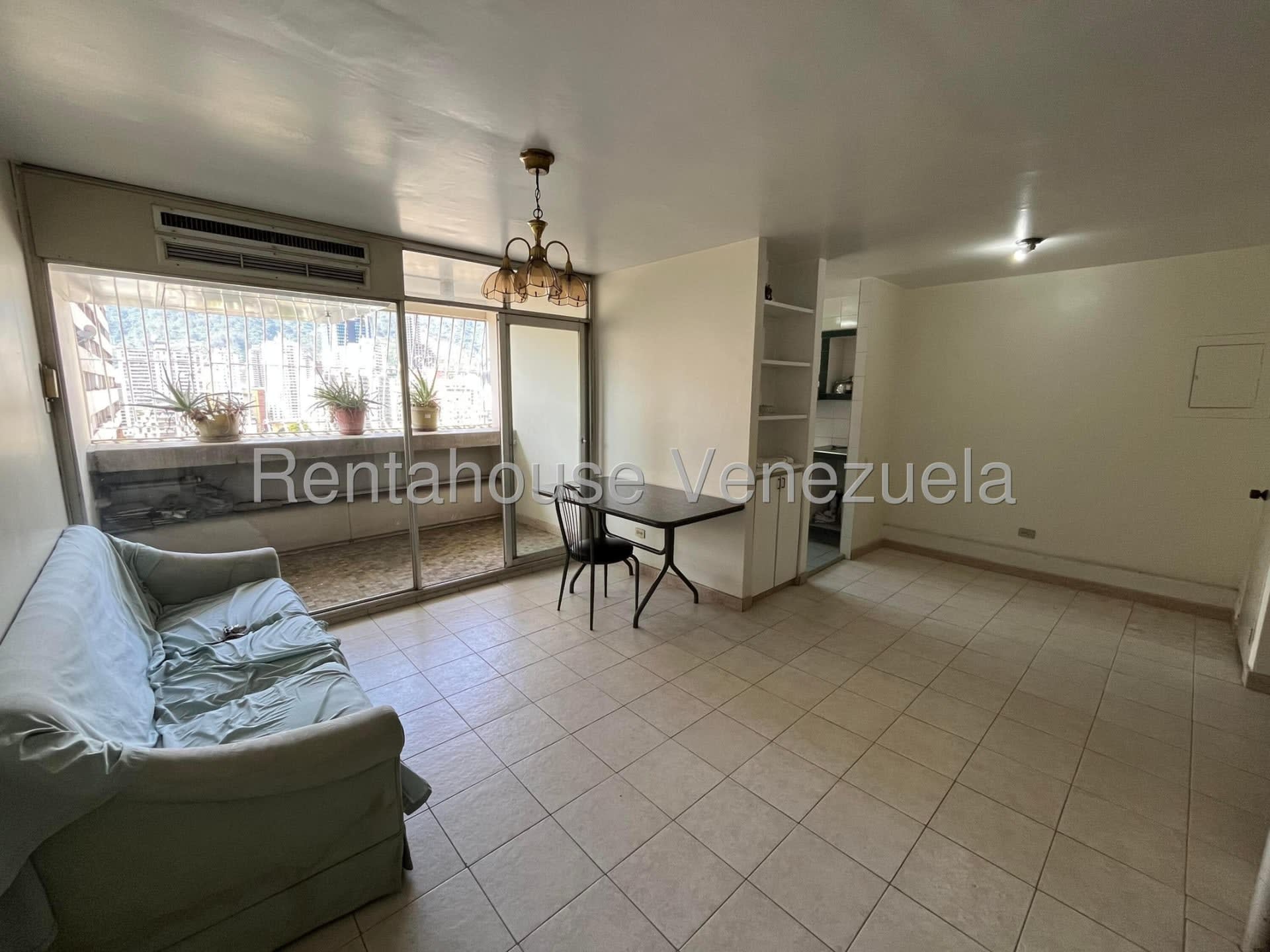 Apartamento en venta en Caracas (Parque Central), foto 1 de 12