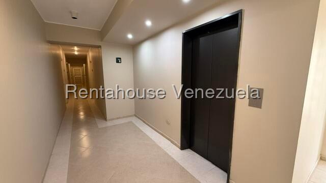 Apartamento en alquiler en Caracas (El Rosal), foto 2 de 12