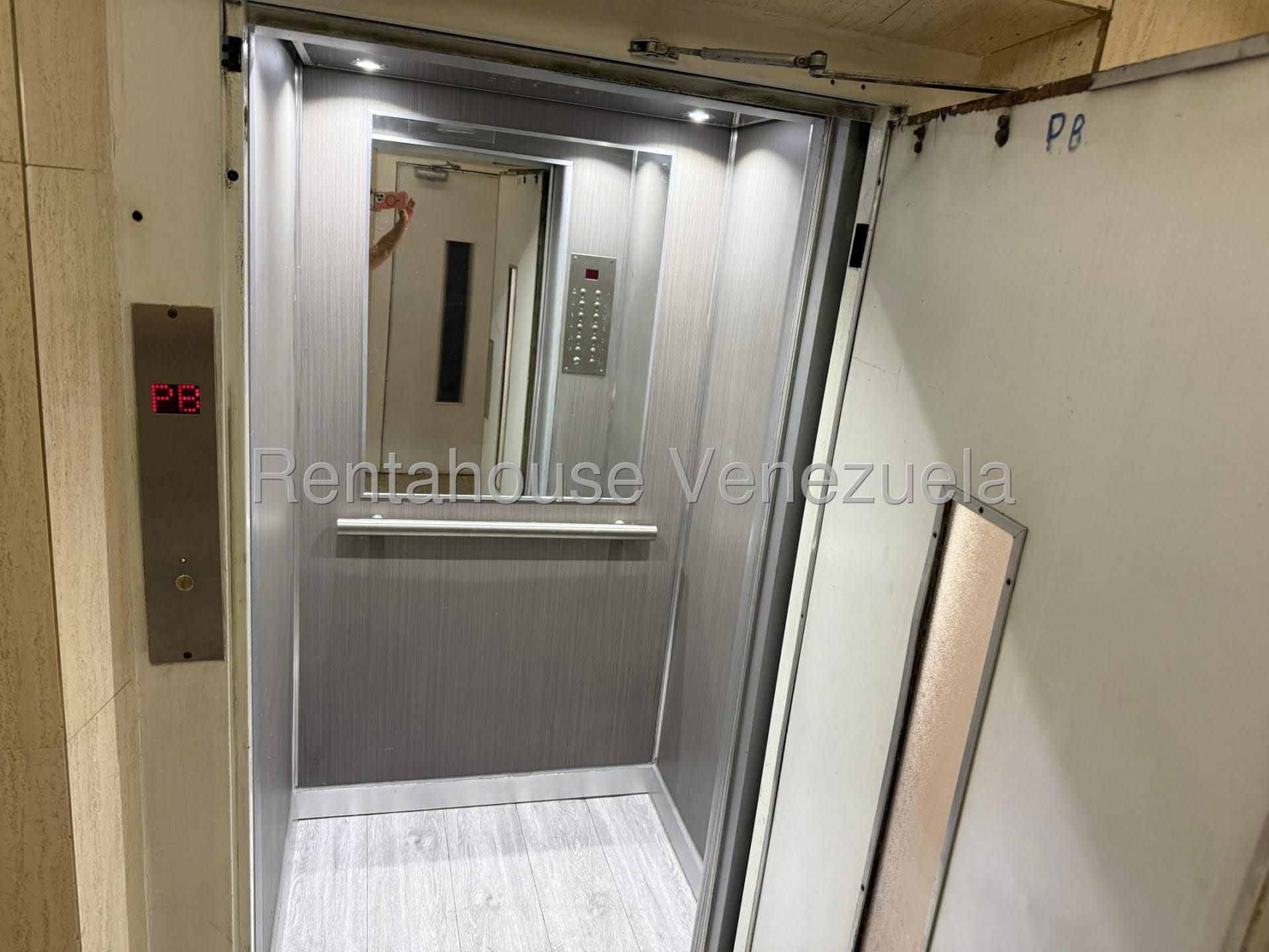 Apartamento en venta en Caracas (Chacao), foto 4 de 12